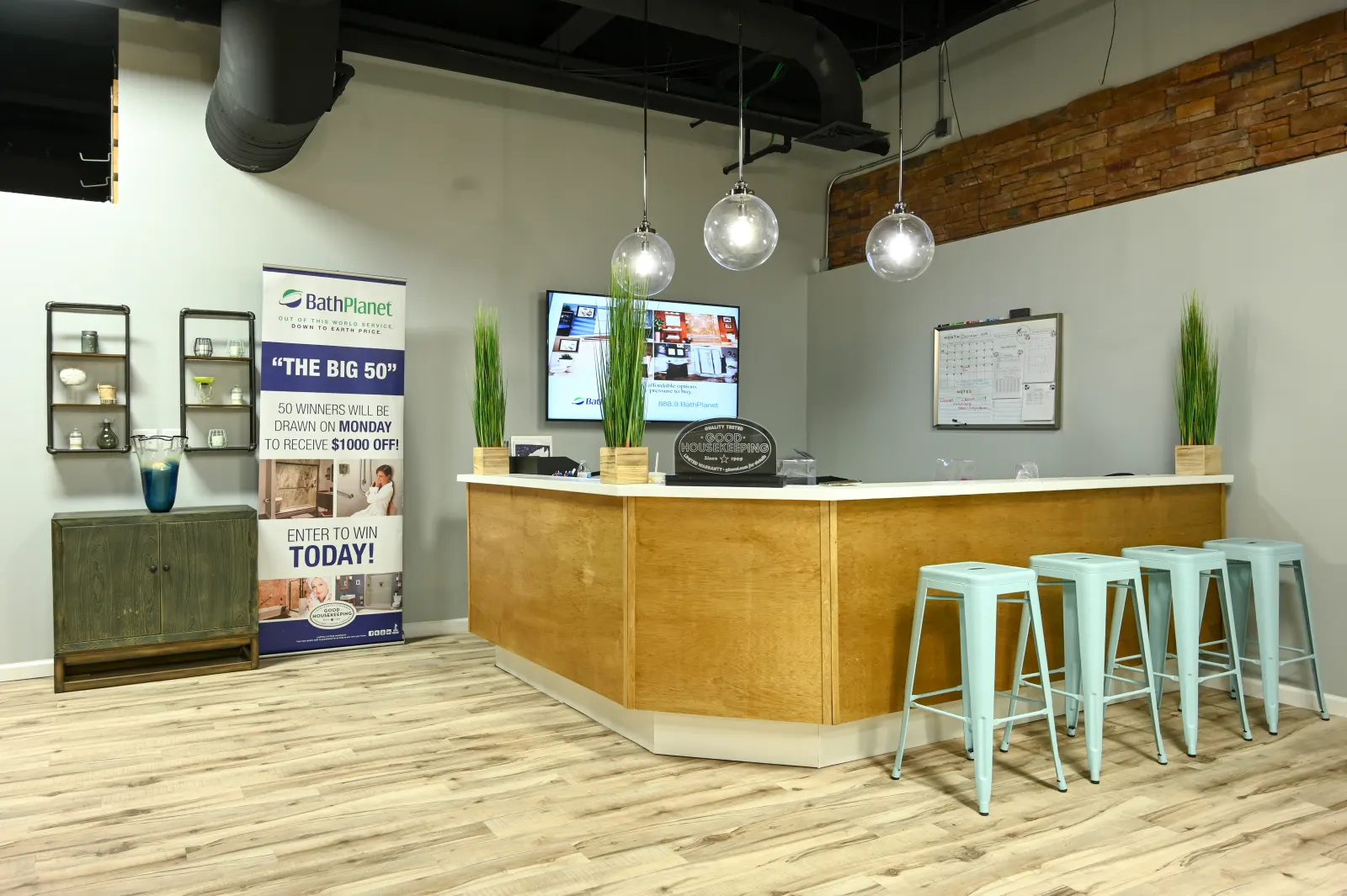 Bath Planet of Arkansas showroom reception desk