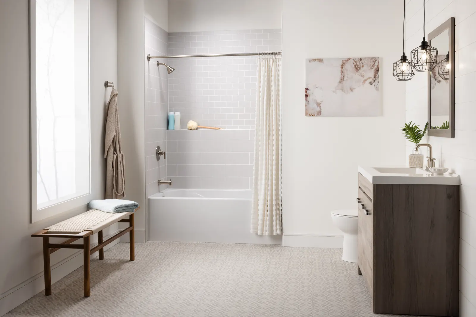 Tub and shower combo with curtain, light bathroom